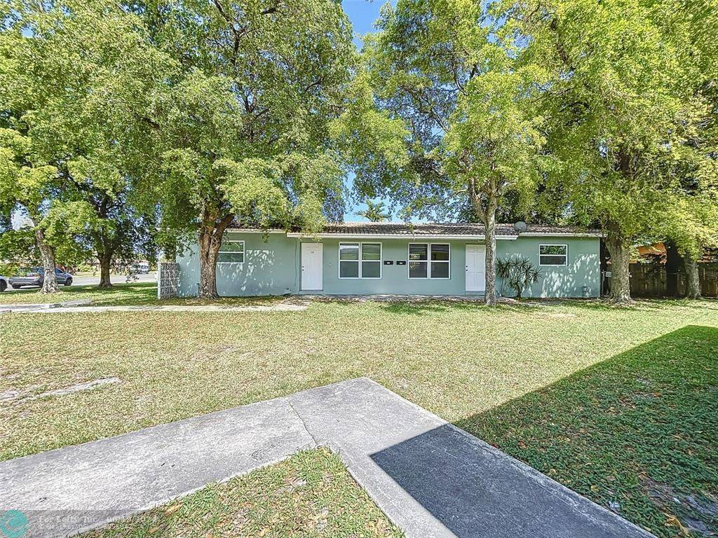 Oakland Park, FL 33334,260 NE 41st St