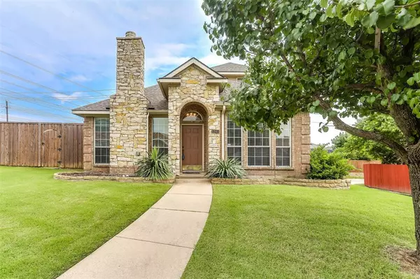 1301 W Branch Hollow Drive, Carrollton, TX 75007