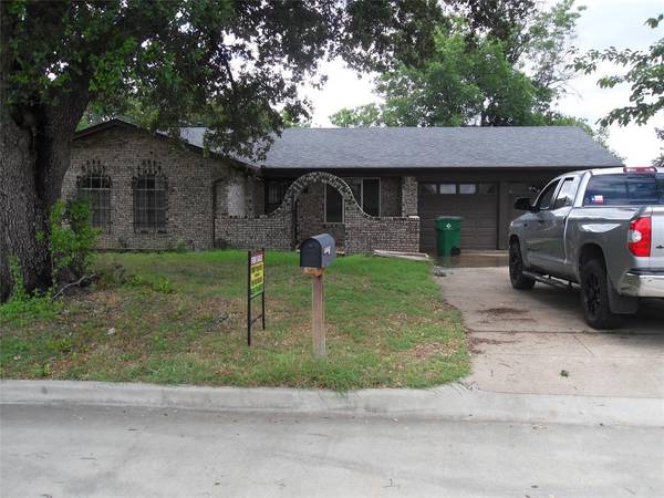 4500 Mink Drive, Haltom City, TX 76117