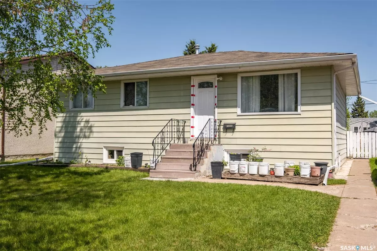 Prince Albert, SK S6V 0G8,1162 2nd STREET E