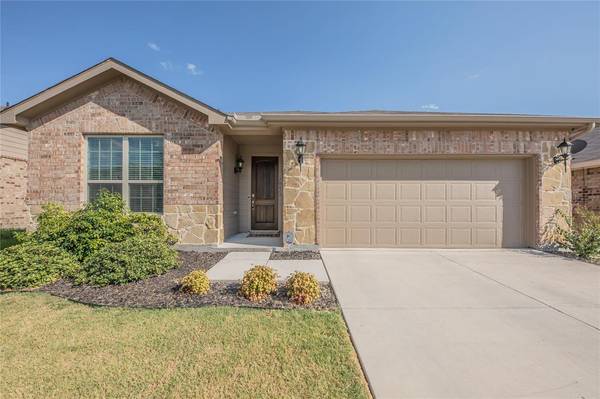 10613 Hartley Lane, Fort Worth, TX 76108