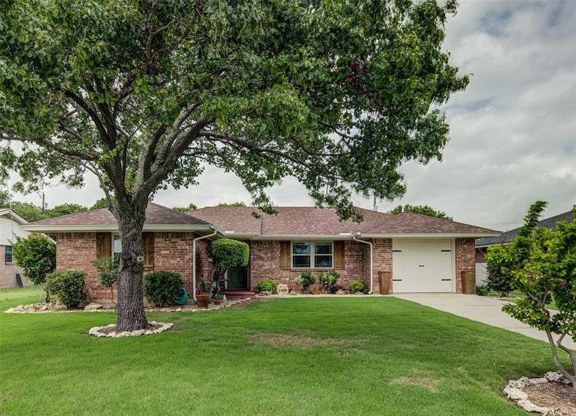 1809 McDonald Avenue, Decatur, TX 76234