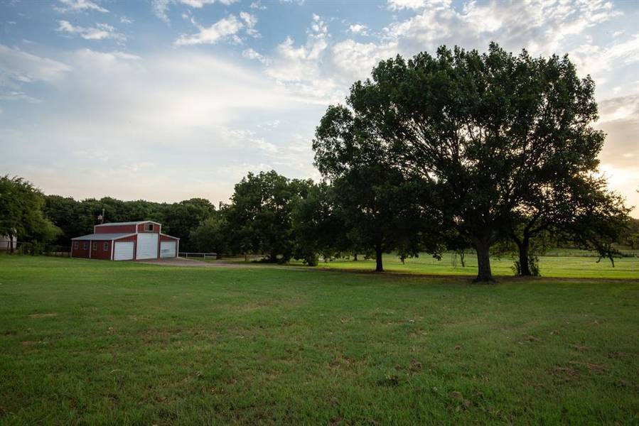 2602 W Sherman Drive, Aubrey, TX 76227