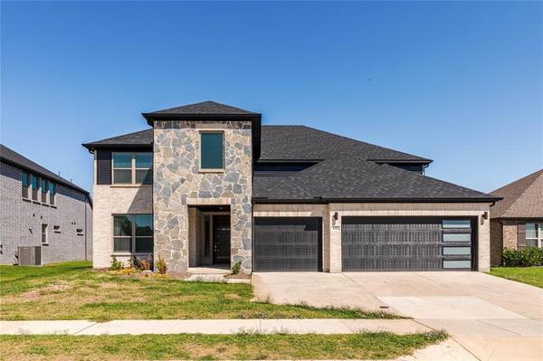 155 Cyprus Grove Drive, Lavon, TX 75166