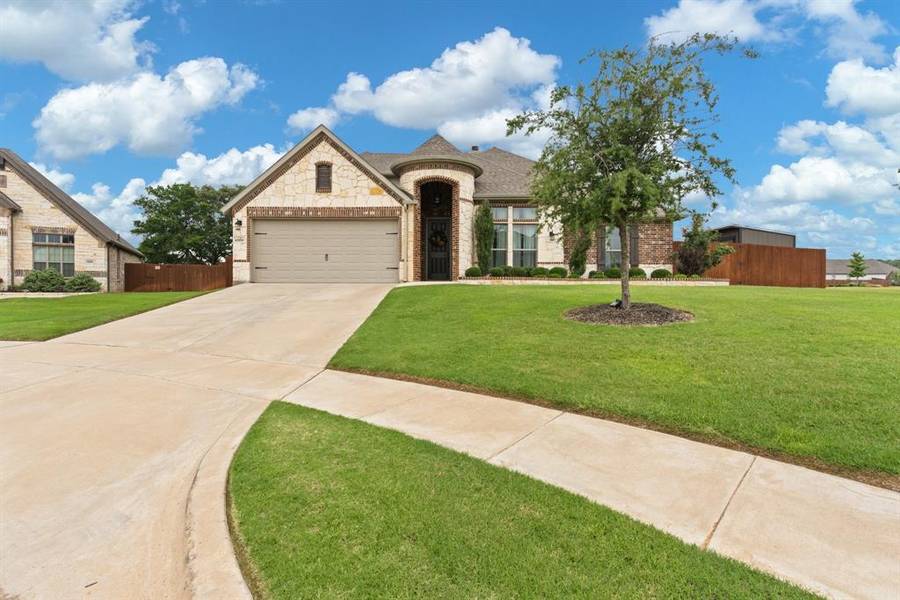 1000 Norma Lay Court, Joshua, TX 76058