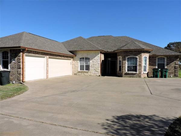 15401 County Road 4052, Kemp, TX 75143