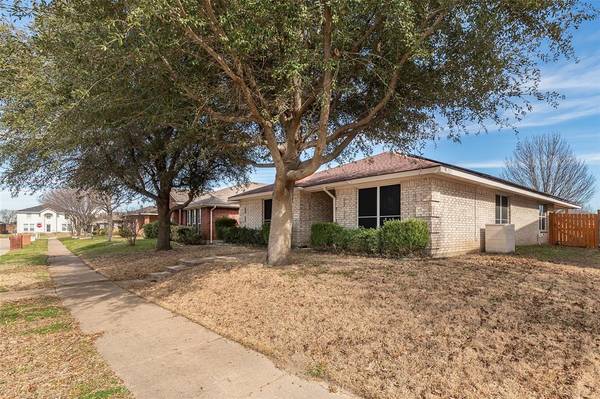 Desoto, TX 75115,616 Horseshoe Court