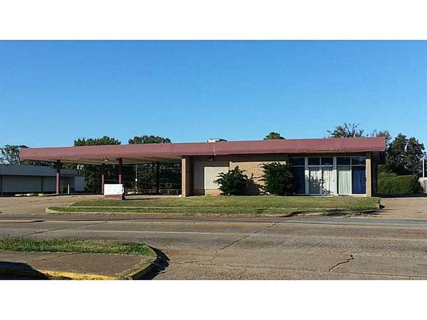 3712 Lakeshore Drive, Shreveport, LA 71109