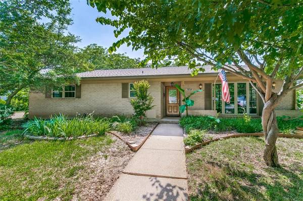 1709 Glenbrook Drive, Irving, TX 75061