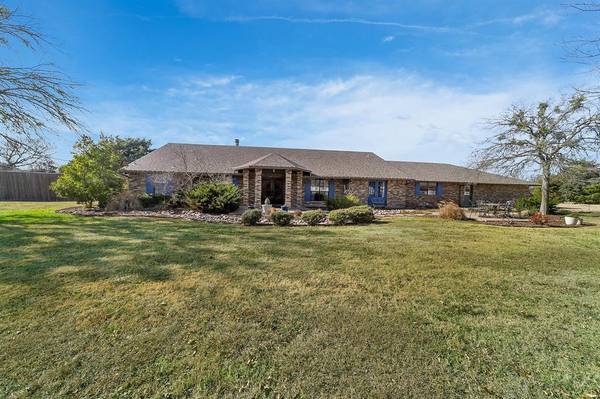 555 Honeysuckle Lane, Lucas, TX 75002