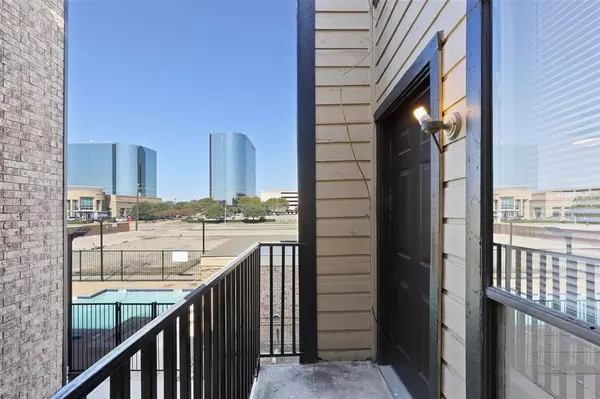 Dallas, TX 75234,3022 Forest Lane #209