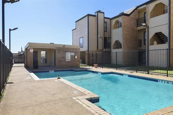 Dallas, TX 75234,3022 Forest Lane #209