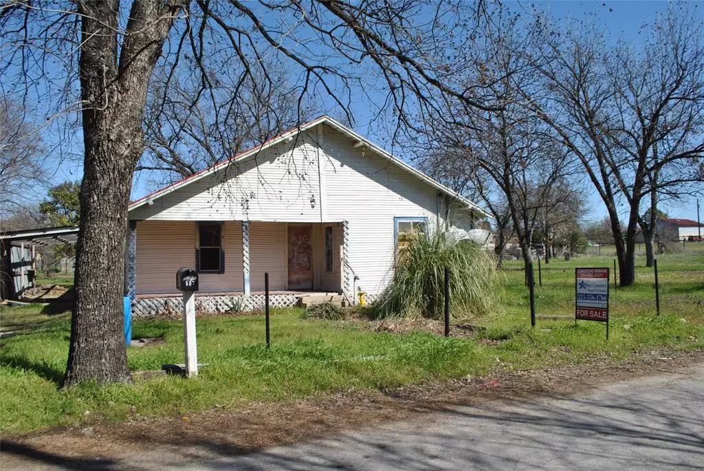 Comanche, TX 76442,607 E Duncan Avenue