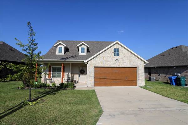 2301 Shady Oaks Lane,  Sherman,  TX 75092