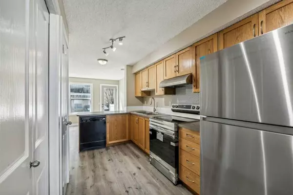 Calgary, AB T3J 0G5,288 Saddlebrook PT NE