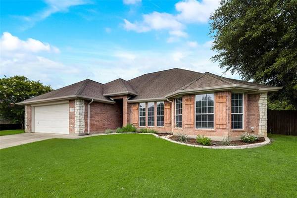 3416 Ledbetter Court,  Arlington,  TX 76001