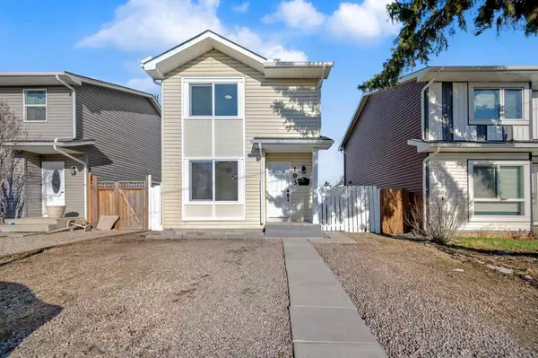 Calgary, AB T3J1Y6,103 Castlegreen Close NE