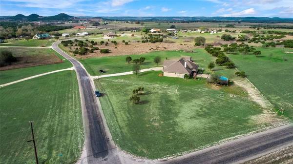 1164 Morrison Drive, Glen Rose, TX 76043