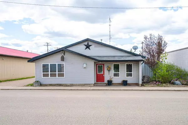 23 Railway AVE N, Marwayne, AB T0B 2X0