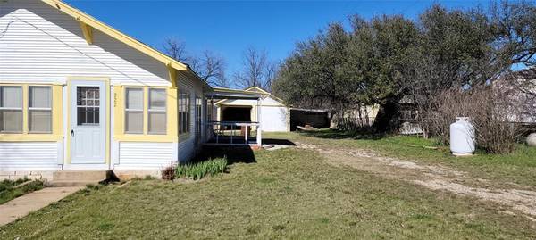 Burkett, TX 76828,222 Mountain Street