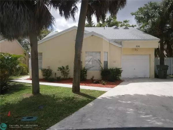 330 SW 100th Ter, Pembroke Pines, FL 33025