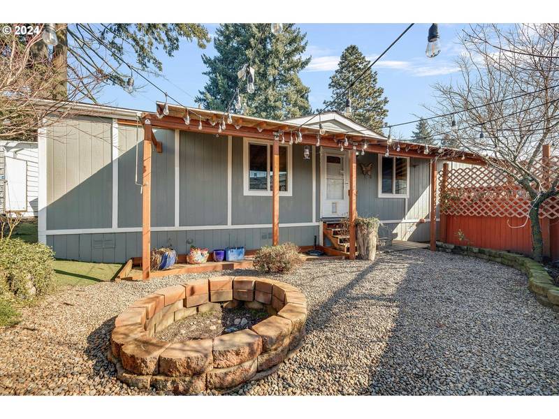 9700 SW TUALATIN RD #18, Tualatin, OR 97062