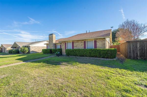 2806 Landershire Lane, Garland, TX 75044