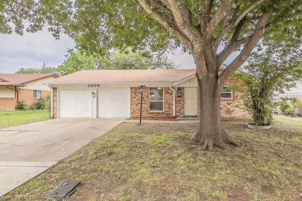 Arlington, TX 76010,2209 Miriam Lane