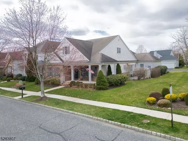 8 Merlin Dr, Washington Twp., NJ 07882