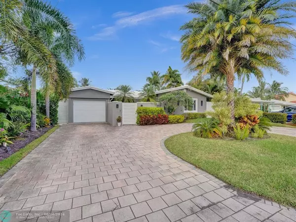 2117 NE 24th St,  Wilton Manors,  FL 33305