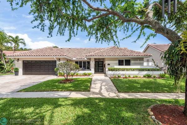 385 NW 164th Ave,  Pembroke Pines,  FL 33028