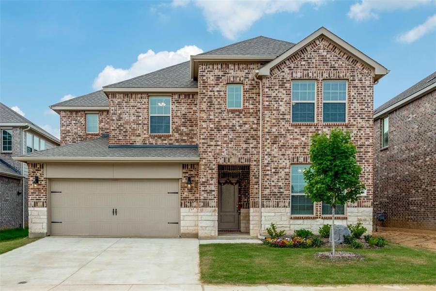 9816 Fall Brook Drive, Aubrey, TX 76227