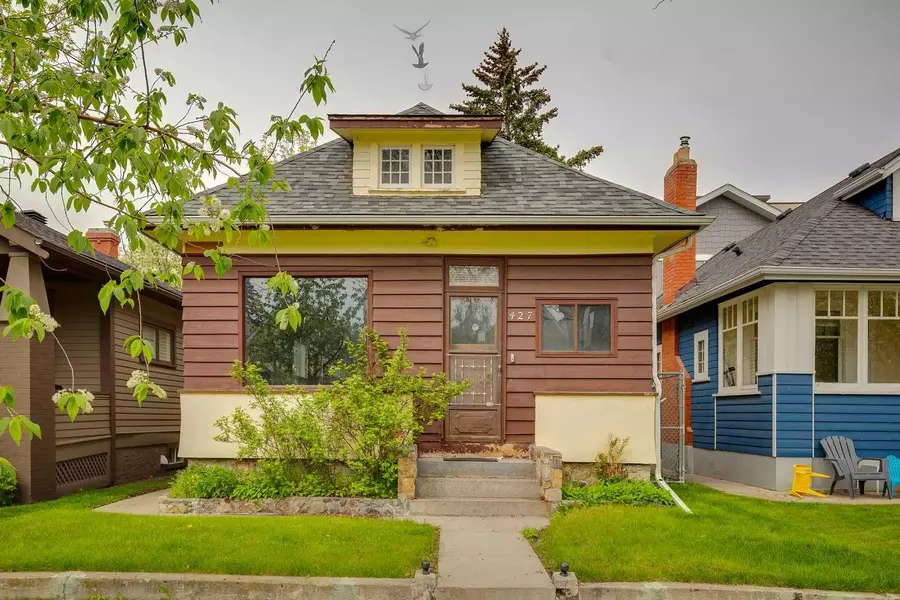 427 13 ST Northwest, Calgary, AB T2N 1Z3