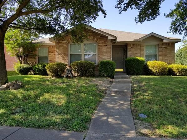 2303 Mallory Lane, Lancaster, TX 75134