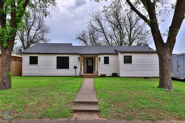 1504 N Avenue G, Haskell, TX 79521