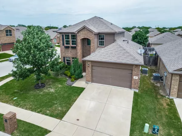 600 Creekview Drive, Azle, TX 76020