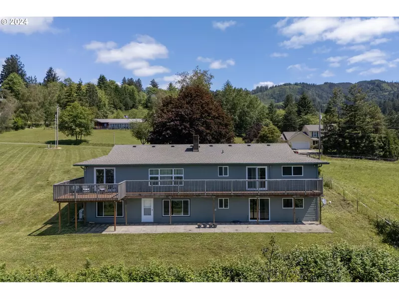 1720 Fernwood DR, Tillamook, OR 97141