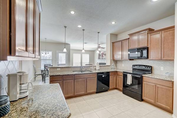 Little Elm, TX 75068,1417 Hawk Valley Drive