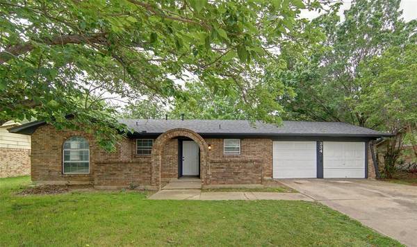 334 Todd Street, Burleson, TX 76028