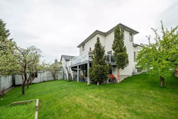 Calgary, AB T3A5C5,132 Hidden Vale PL NW