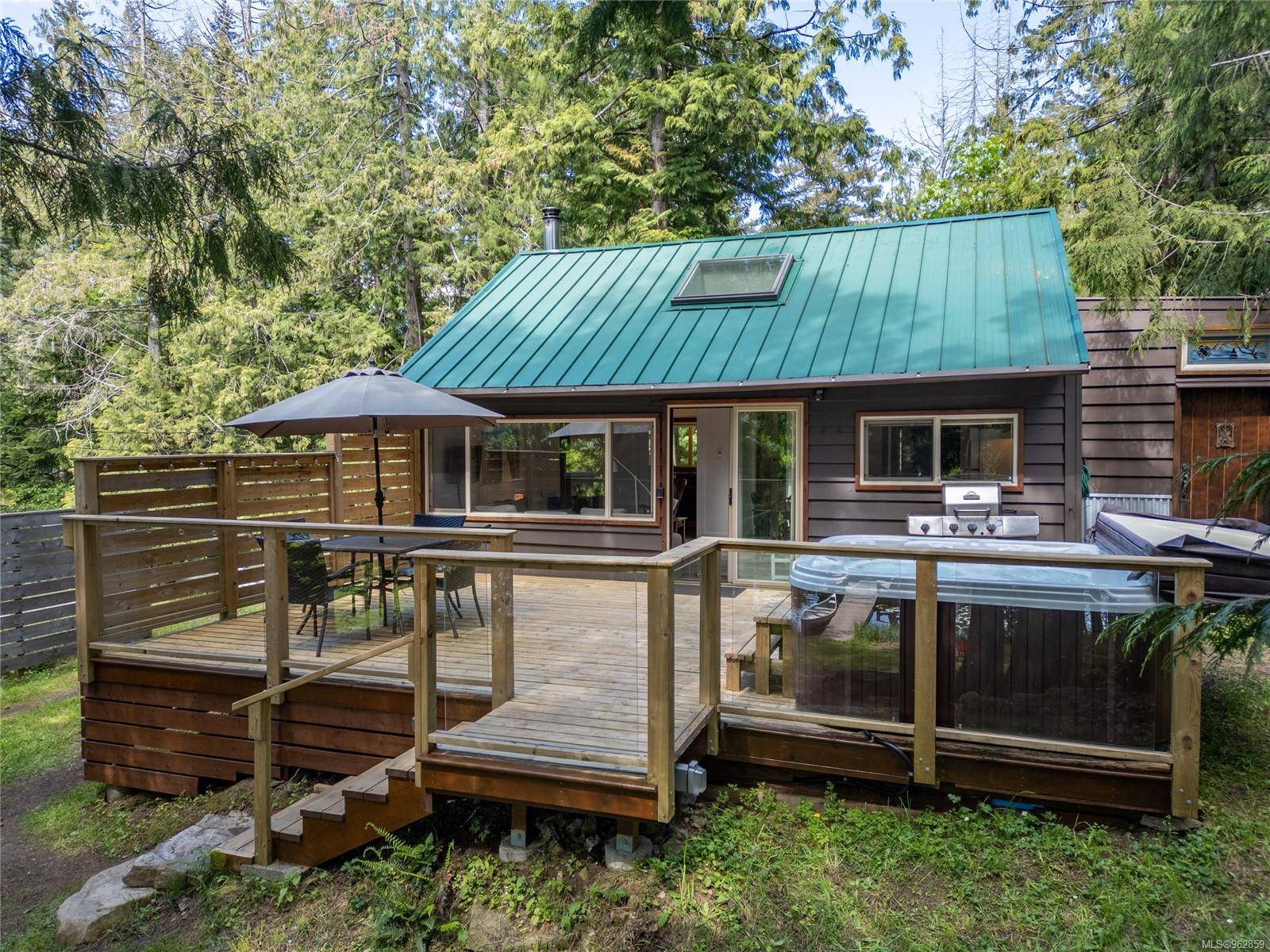 Pender Island, BC V0N 2M2,4729 Buccaneers Rd