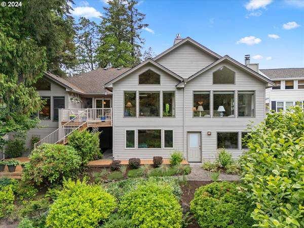 Lake Oswego, OR 97034,17288 CEDAR RD