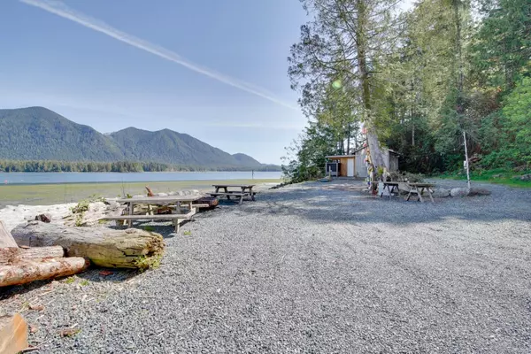 Tofino, BC V0R 2Z0,740 Campbell St