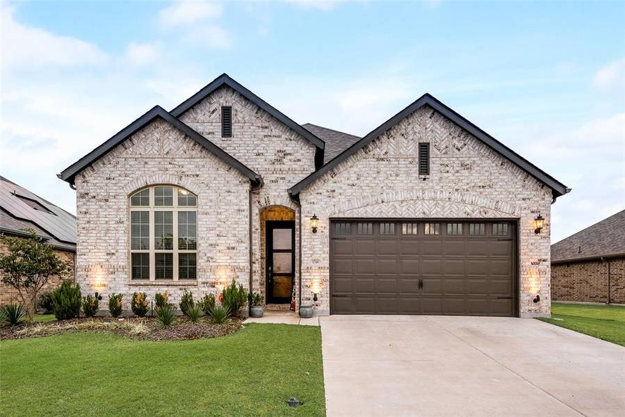 1764 Riviera Drive, Waxahachie, TX 75165