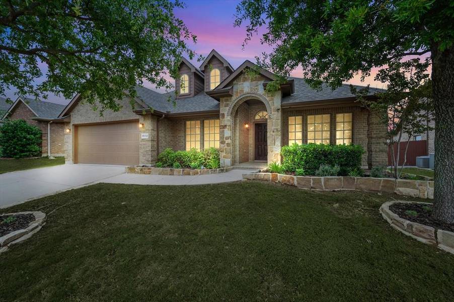 15732 Carlton Oaks Drive, Fort Worth, TX 76177