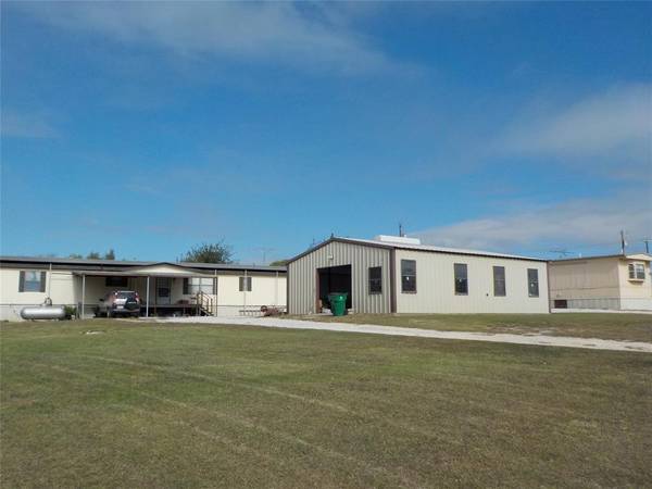 4210 Highland Lakes Drive, Cresson, TX 76035