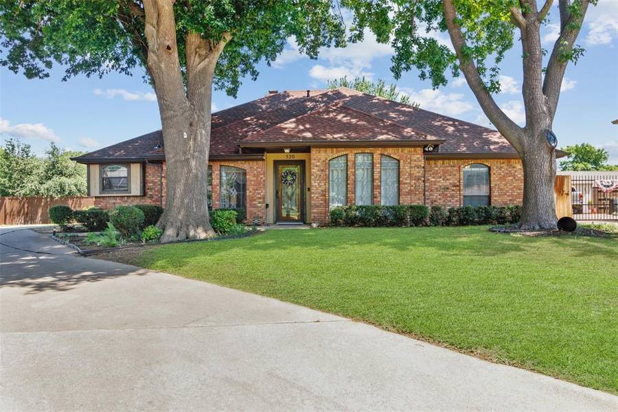 520 Brookside Drive, Grapevine, TX 76051