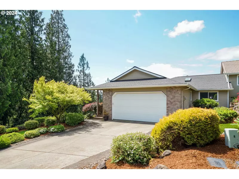 18 CLEARVIEW DR, Longview, WA 98632