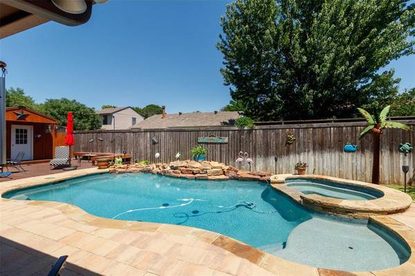 Grapevine, TX 76051,520 Brookside Drive