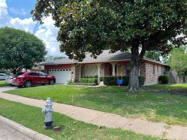 1529 Bardfield Avenue, Garland, TX 75041